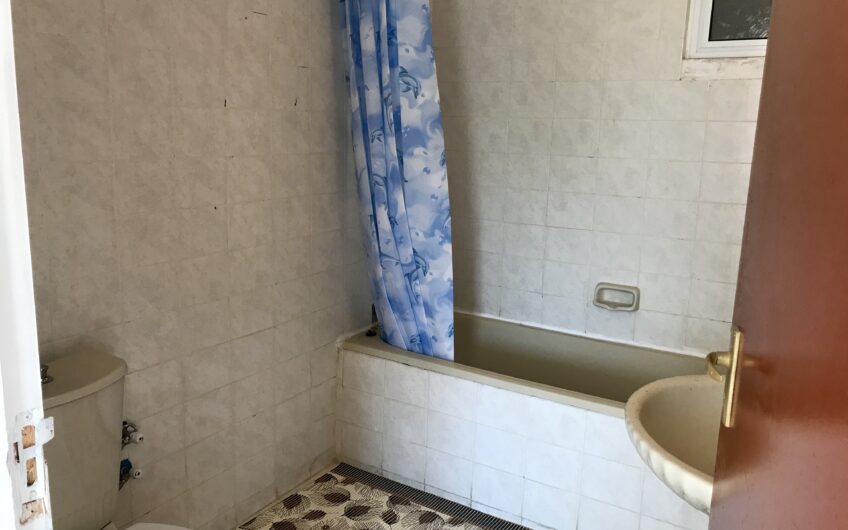 İskele/Bahçelerde Mağusa-Karpaz anayolu üzerinde 2+1 eşyasız kiralık daire